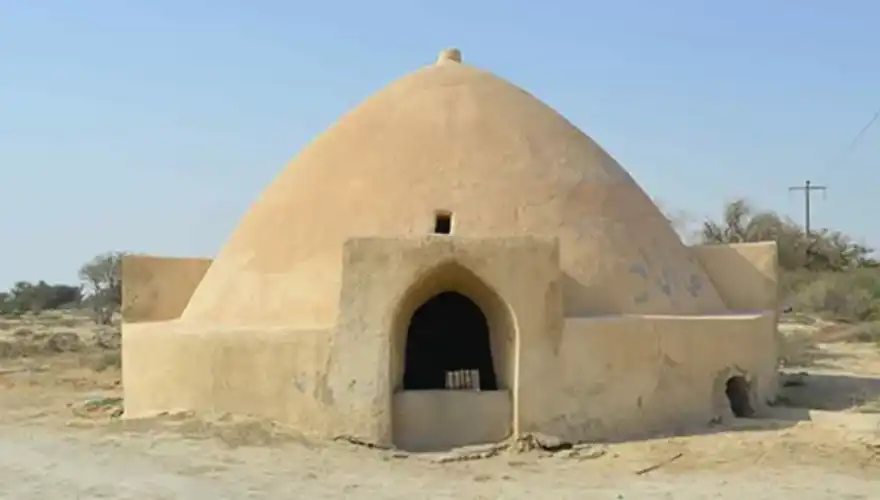 آب انبار بی بی قشم
